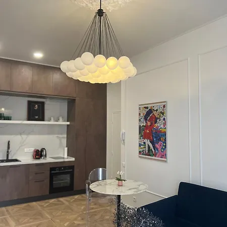 Touchlux Apartment *